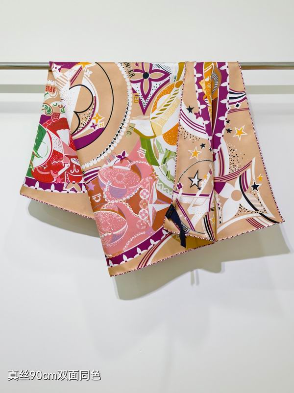 LV silk Scarf 90X90cm E011019